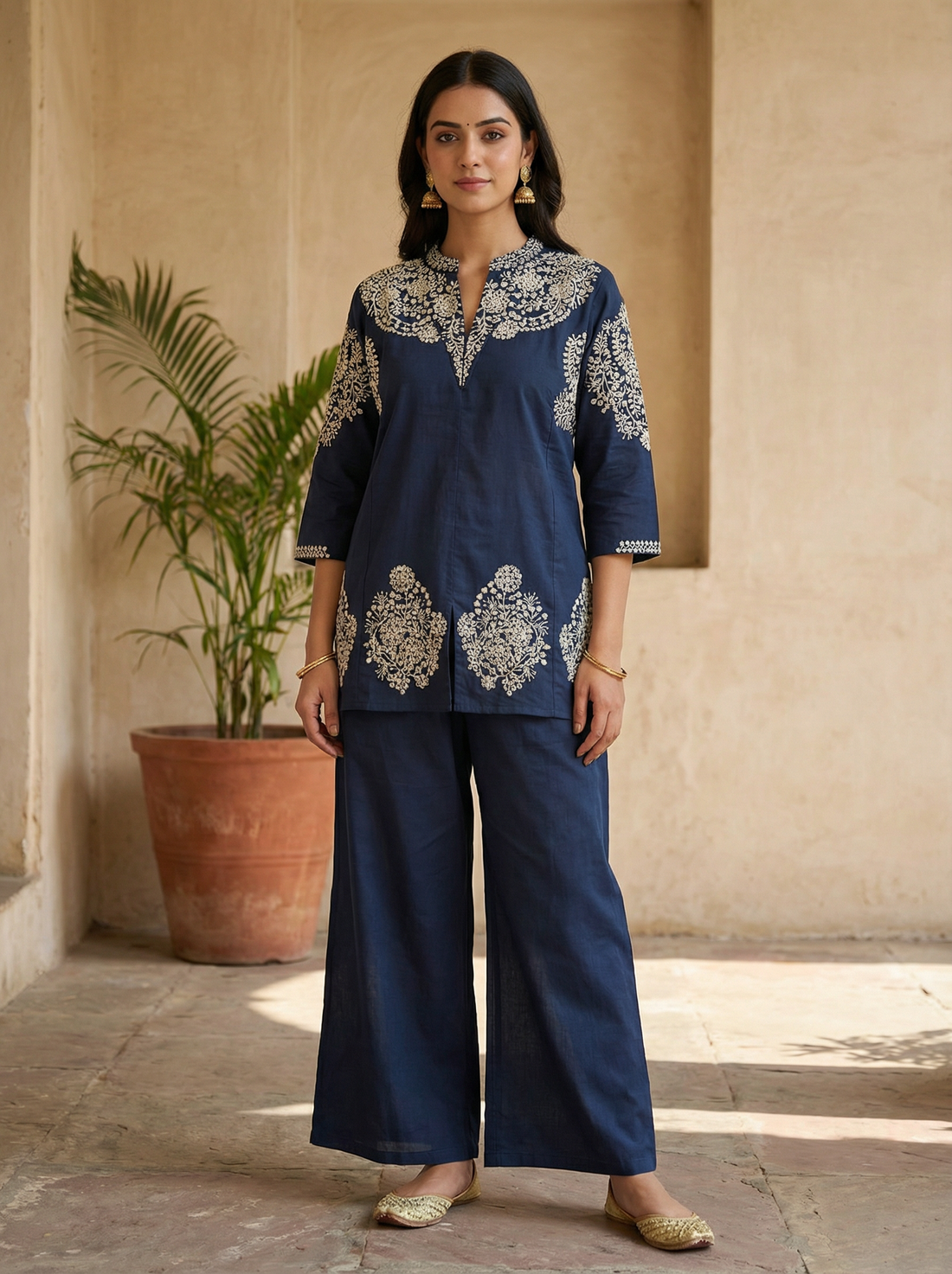 BEAUTIFUL BLUE GADWAL SILK  CORD SET FLARE PLAZO WITH WHITE PATCH WORK EMBROIDERY